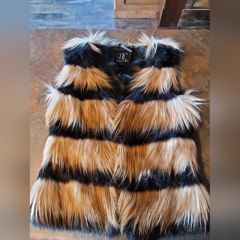Dolce Cabo Faux Fur Vest